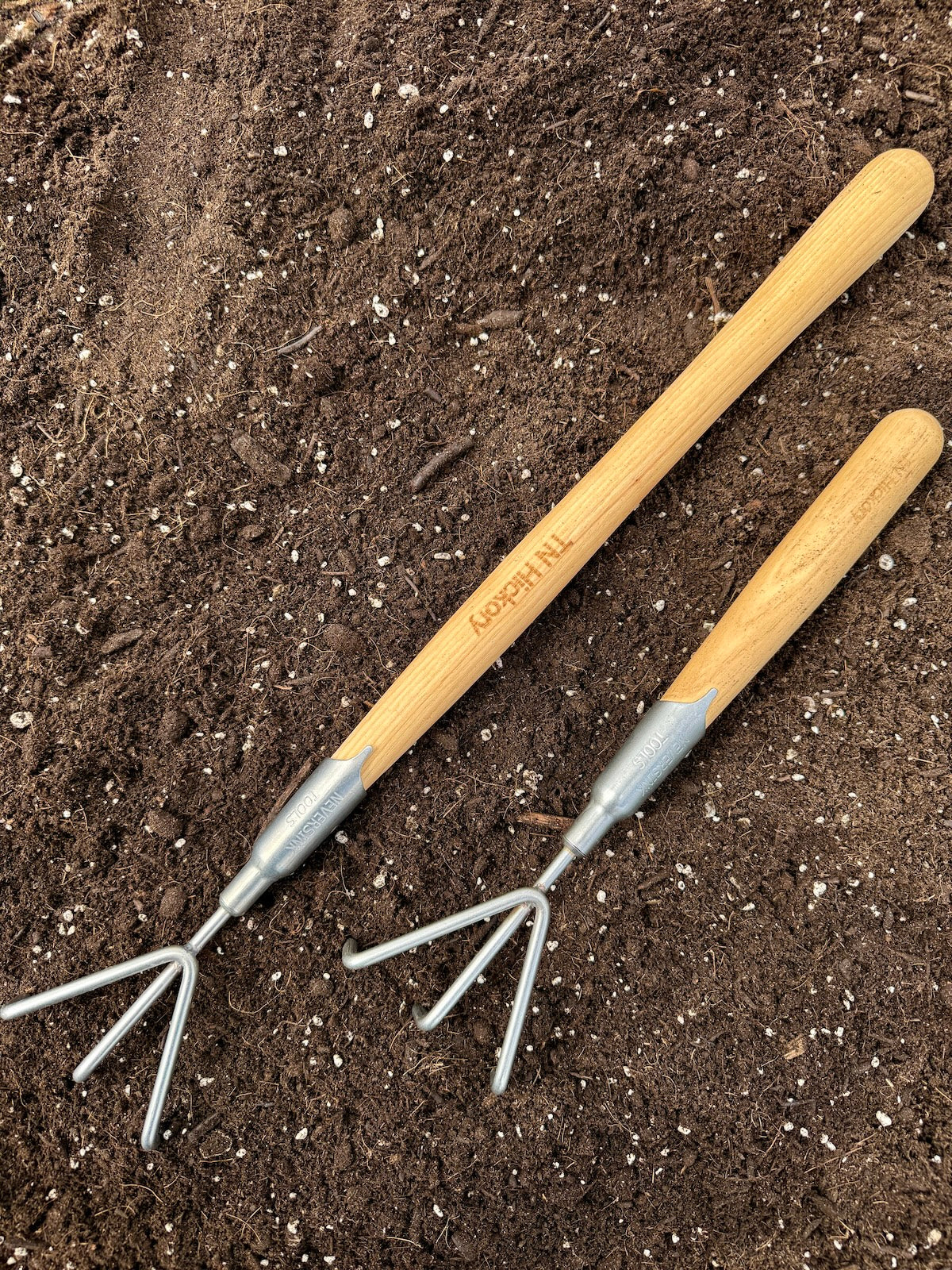 Garden Claw Hand Tool with Hickory Handle – Neversink Tools