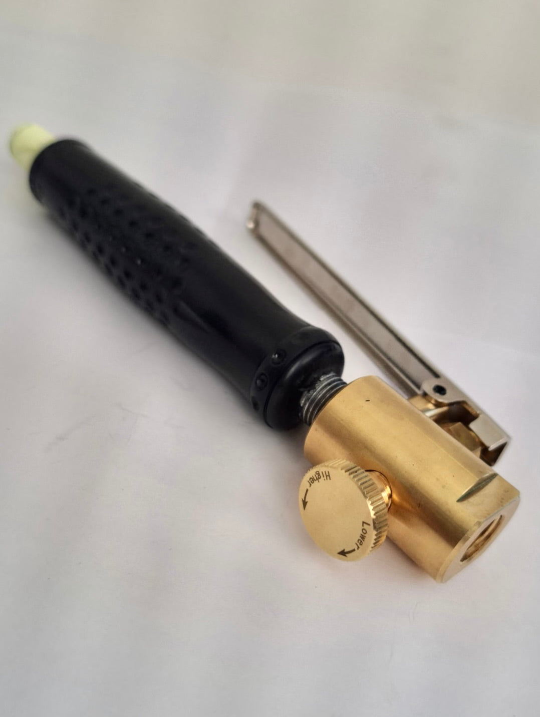 Squeeze Valve